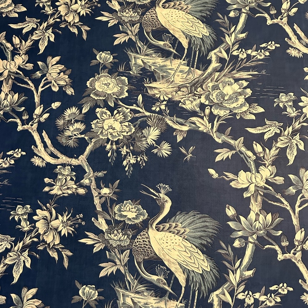 NWT ONE DOUBLE ROLL OF CRANE TOILE WALLPAPER